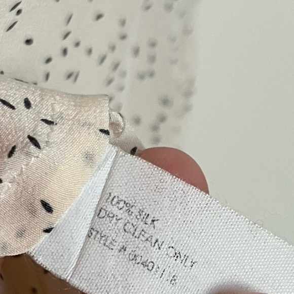 Club Monaco • 100% Silk Pastel Baby Coral Pink Tank Top - Picture 4 of 5